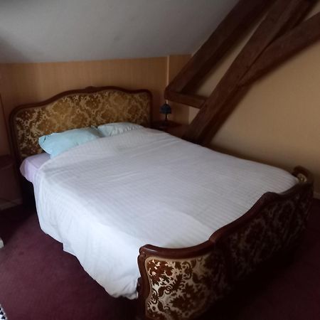 Tromcourt Hotel Couvin Buitenkant foto