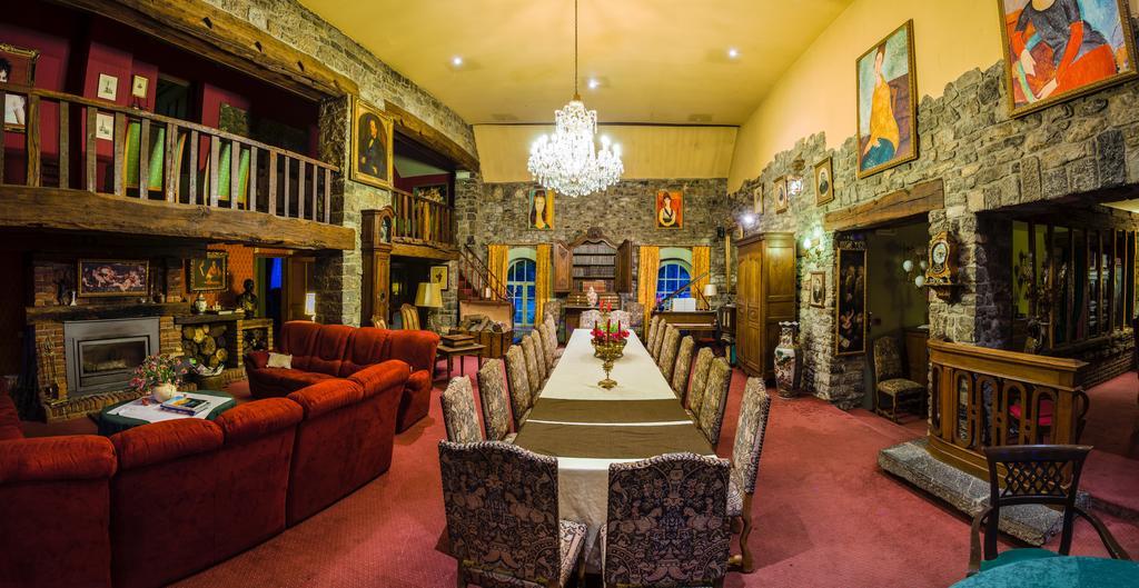 Tromcourt Hotel Couvin Kamer foto